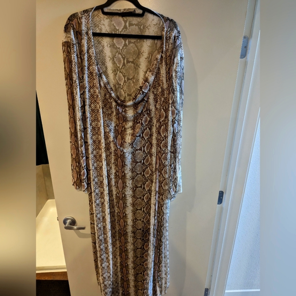 Pretty Little Things Slip Dress and Duster size 18